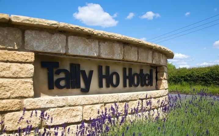 The Tally Ho Hotel - B&B 비세스터 외부 사진