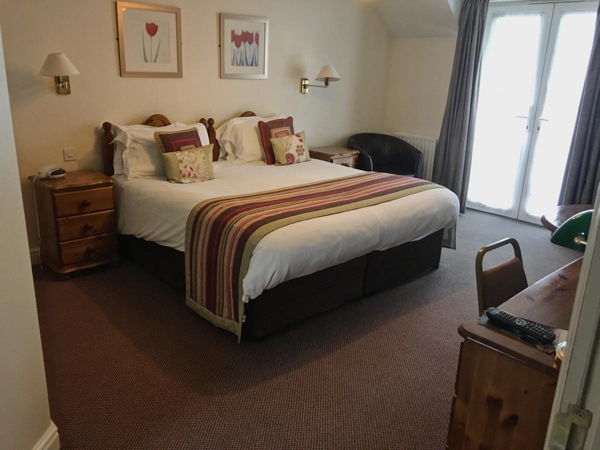 The Tally Ho Hotel - B&B 비세스터 외부 사진