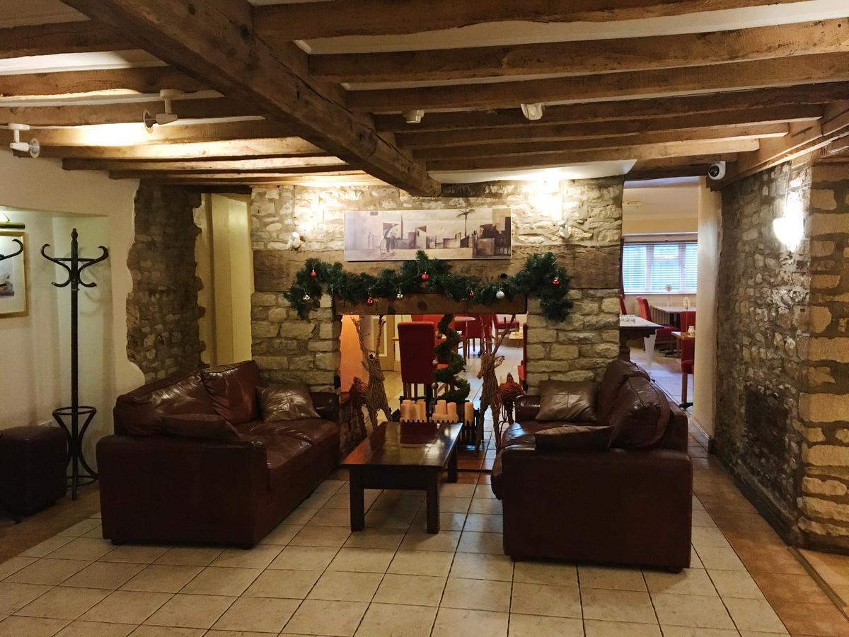 The Tally Ho Hotel - B&B 비세스터 외부 사진