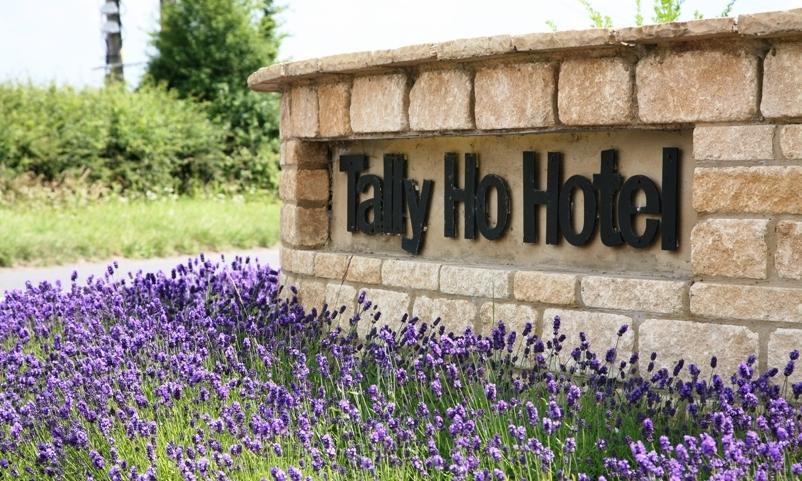 The Tally Ho Hotel - B&B 비세스터 외부 사진